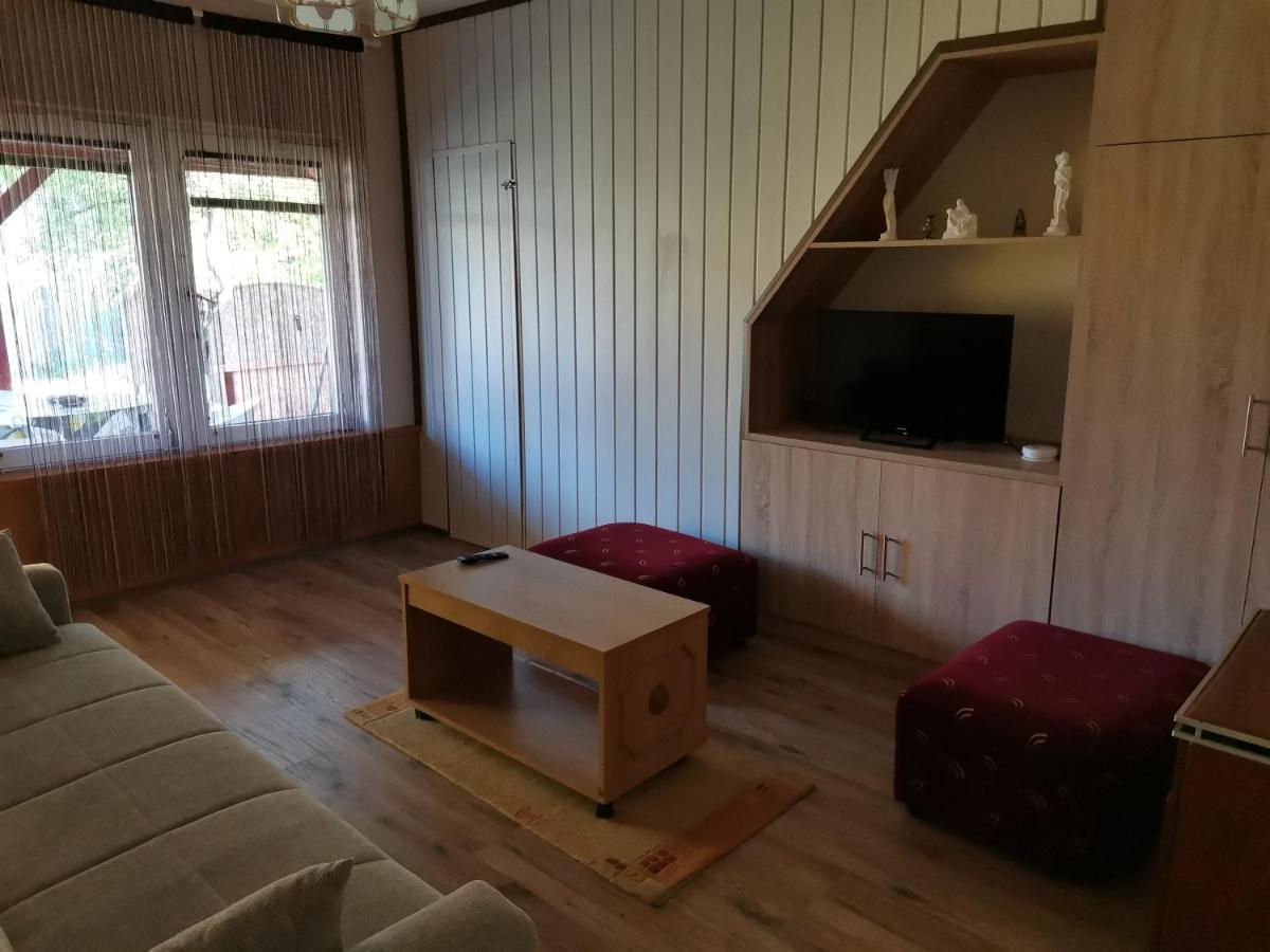 Roland Apartman Leilighet Balatonlelle Eksteriør bilde